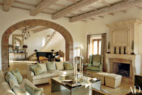 Arranging Italy: A Guide to Italian Style at Home - Unleashing the Timeless Elegance of Italian Homes